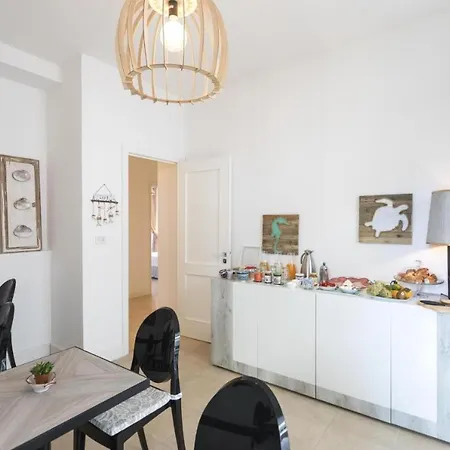 Bomera Готель типу 