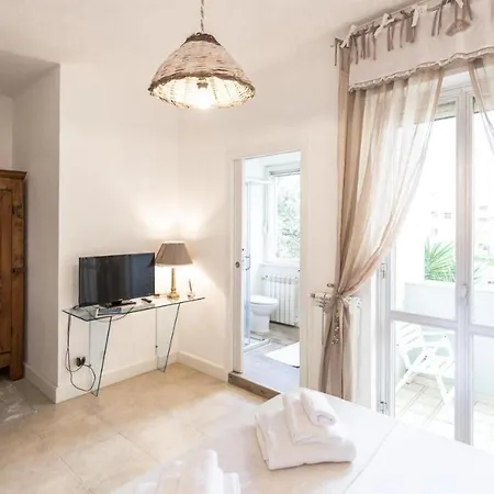 ベッド・アンド・ブレックファスト Bomera 3*